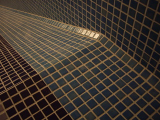 Мозаика на стыке днища и стен бассейна